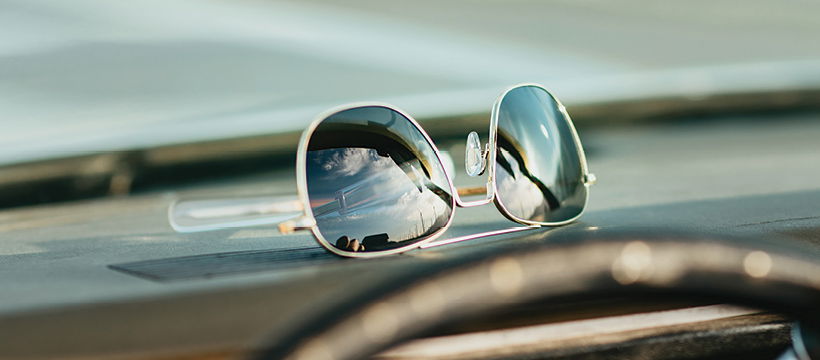 how to store sunglasses in car