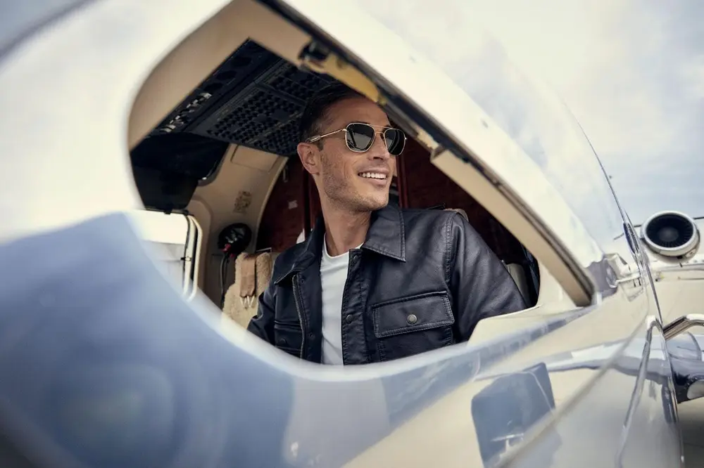 1. Original Pilot Sunglasses: The Quintessential Aviator